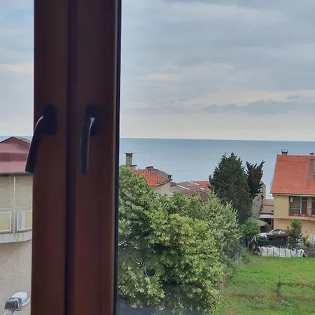 Lazur Hotell 2*
