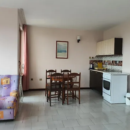 Lazur 2* Равда